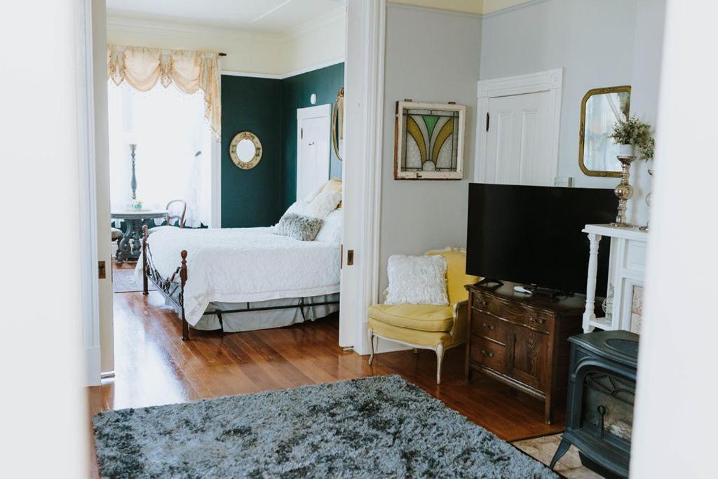 ソノラ Royal Olive Manor Bed & Breakfast エクステリア 写真