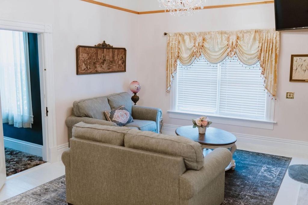 ソノラ Royal Olive Manor Bed & Breakfast エクステリア 写真